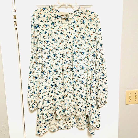 WAYF Floral Keyhole Front Tunic Top size Small - Picture 1 of 10